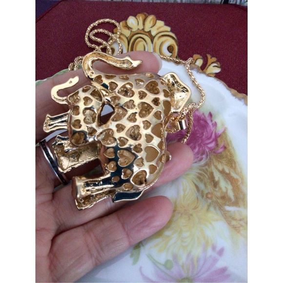 NWT Betsey Johnson Mama Elephant & Her Baby Multi Color Rhinestone Pendant Neckl - Picture 9 of 14